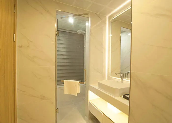 Elite Khách sạn 5*