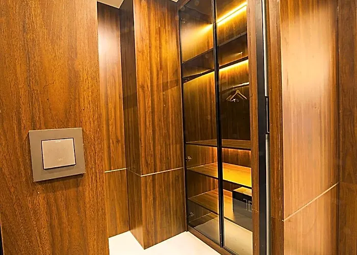 Khách sạn Elite Hạ Long