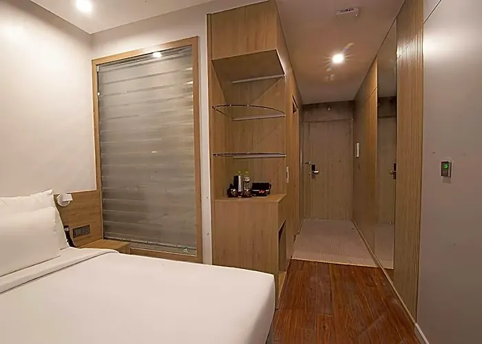 Elite Khách sạn 5*